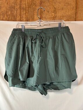 Yogalicious Women's Green Layered Athletic Shorts